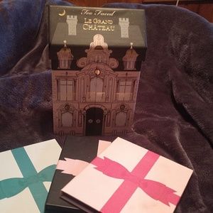 Two Faced Le Grand Chateau Eyeshadow Palette